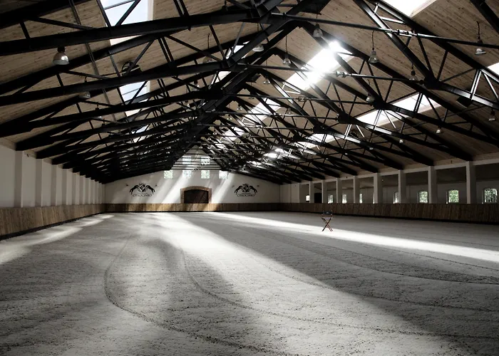 Powozownia منتجع