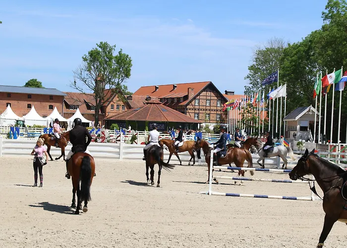 Resort Powozownia 3*